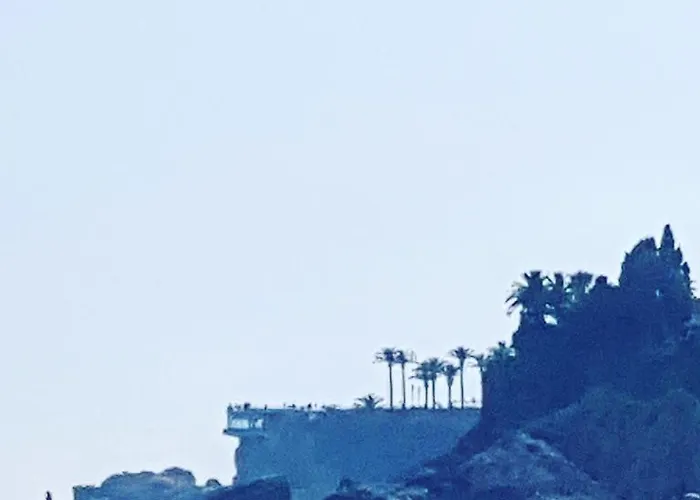 Willa Casa Jazmin Carabeo *