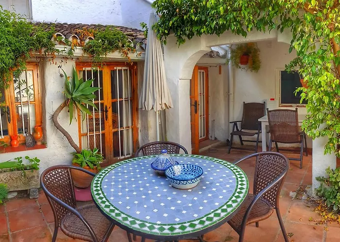 Willa Casa Jazmin Carabeo *